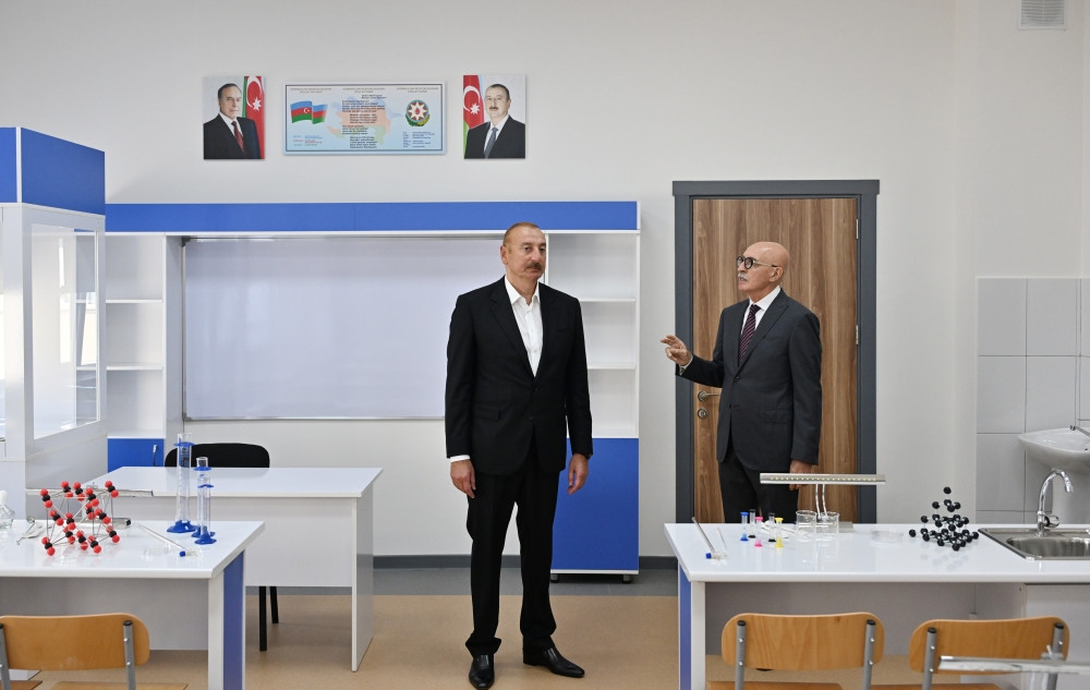 Şəmkir şəhərində Məhəmməd Füzuli adına təbiət və humanitar fənlər təmayüllü tam orta məktəb-liseyin yeni binasının açılışı olub<font color='red'> - YENİLƏNİB</font><font color=red> - FOTOLAR</font>