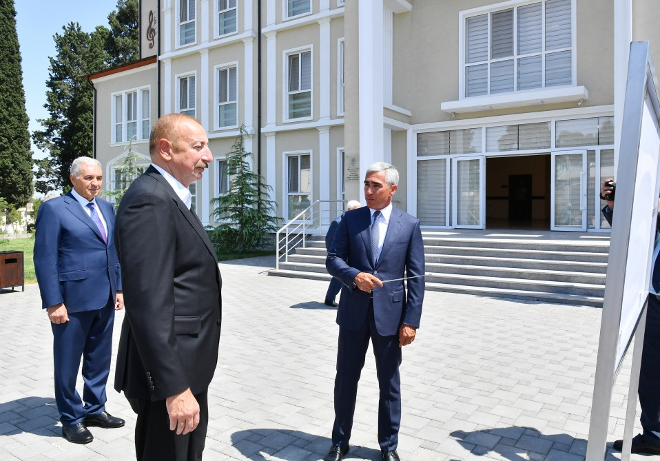 Samuxda Sərkar kənd uşaq musiqi məktəbinin yeni binası istifadəyə verilib<font color='red'> - YENİLƏNİB</font><font color=red> - FOTOLAR</font>