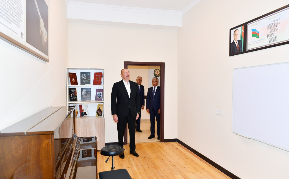 Samuxda Sərkar kənd uşaq musiqi məktəbinin yeni binası istifadəyə verilib<font color='red'> - YENİLƏNİB</font><font color=red> - FOTOLAR</font>