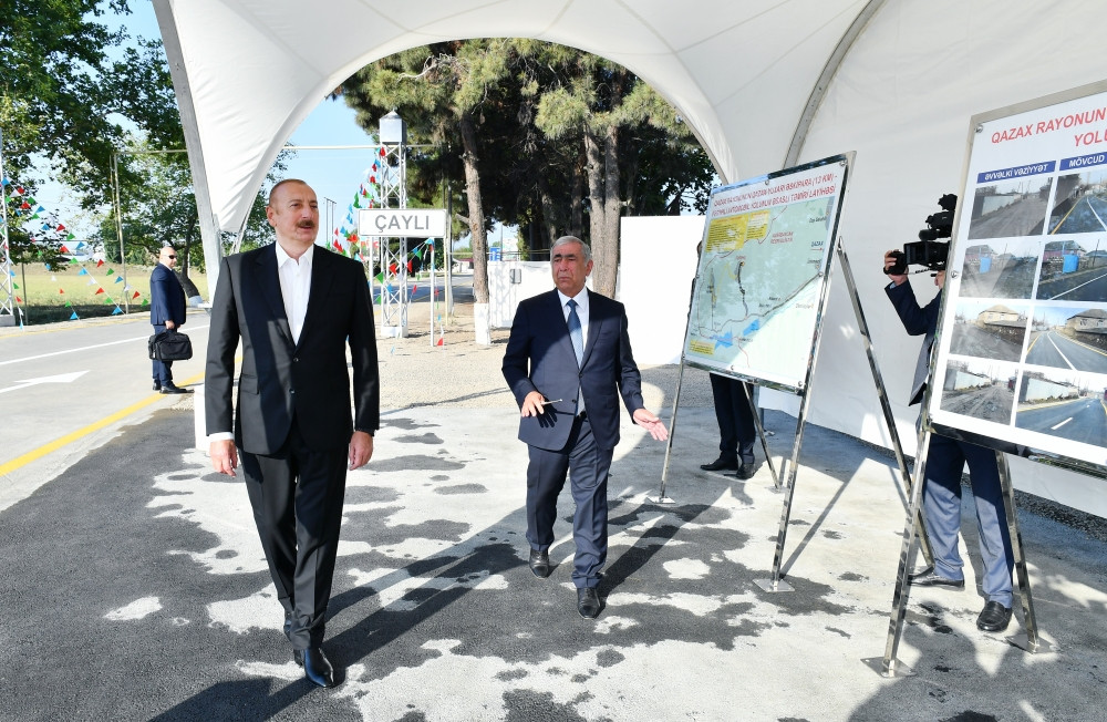 Prezident İlham Əliyev Qarapapaq-Çaylı avtomobil yolunun açılışında iştirak edib<font color='red'> - YENİLƏNİB</font><font color=red> - FOTOLAR</font>