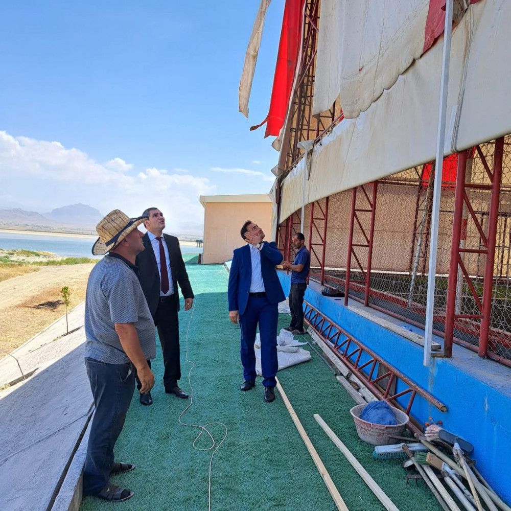 Uzunoba Təlim-Məşq İdman Kompleksində ümumi bərpa işləri aparılır<font color=red> - FOTOLAR</font>