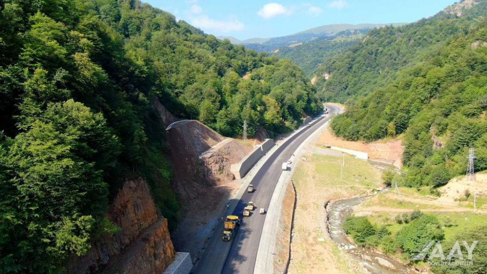 Toğanalı-Kəlbəcər-İstisu yolunun və 5 tunelin inşası davam edir<font color=red> - FOTOLAR</font>