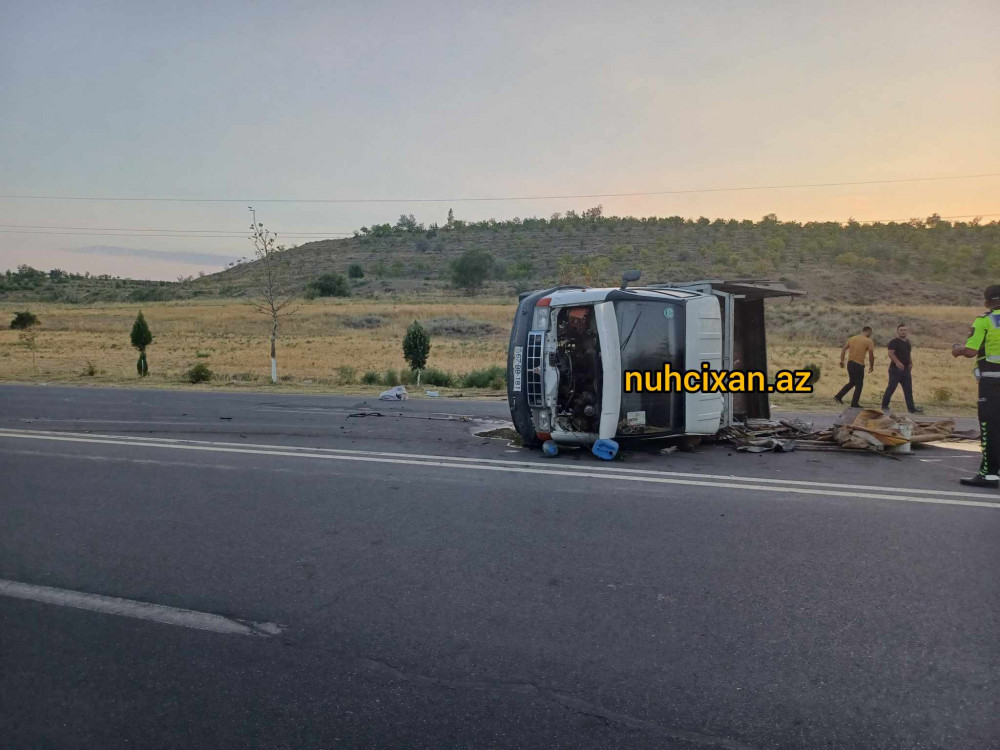 Naxçıvanda yol-nəqliyyat hadisəsi baş verib<font color=red> - FOTOLAR</font>