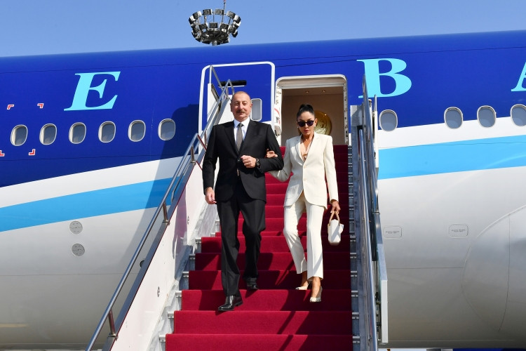 Azərbaycan Prezidenti İlham Əliyev Macarıstana işgüzar səfərə gedib<font color=red> - FOTOLAR</font>