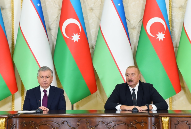 Azərbaycan və Özbəkistan prezidentləri mətbuata bəyanatlarla çıxış ediblər<font color='red'> - YENİLƏNİB</font><font color=red> - FOTOLAR</font>