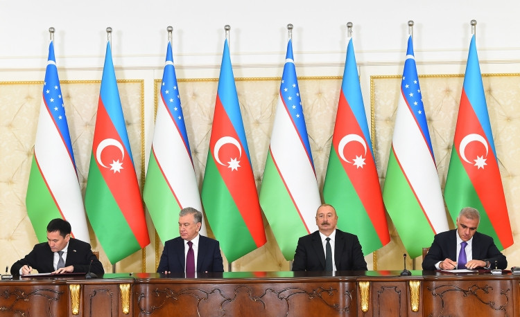 Azərbaycan-Özbəkistan sənədləri imzalanıb<font color='red'> - YENİLƏNİB</font><font color=red> - FOTOLAR</font>