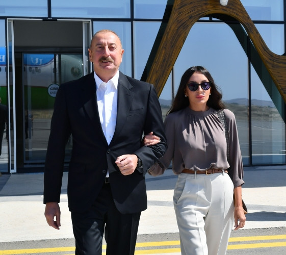 Azərbaycanda dövlət səfərində olan Özbəkistan Prezidenti Şavkat Mirziyoyev Füzuli rayonuna gedib<font color=red> - FOTOLAR</font>