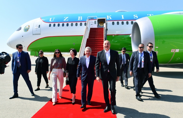 Azərbaycanda dövlət səfərində olan Özbəkistan Prezidenti Şavkat Mirziyoyev Füzuli rayonuna gedib<font color=red> - FOTOLAR</font>