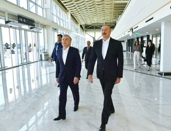 Azərbaycanda dövlət səfərində olan Özbəkistan Prezidenti Şavkat Mirziyoyev Füzuli rayonuna gedib<font color=red> - FOTOLAR</font>