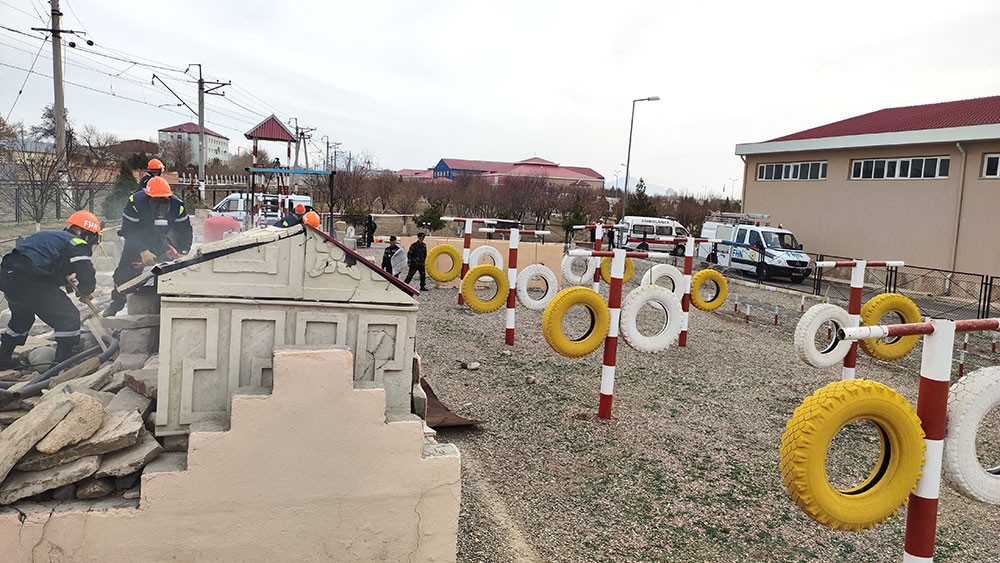 Naxçıvanlı xilasedicilər beynəlxalq təcrübə ilə peşəkarlaşıblar<font color=red> - FOTOLAR</font>