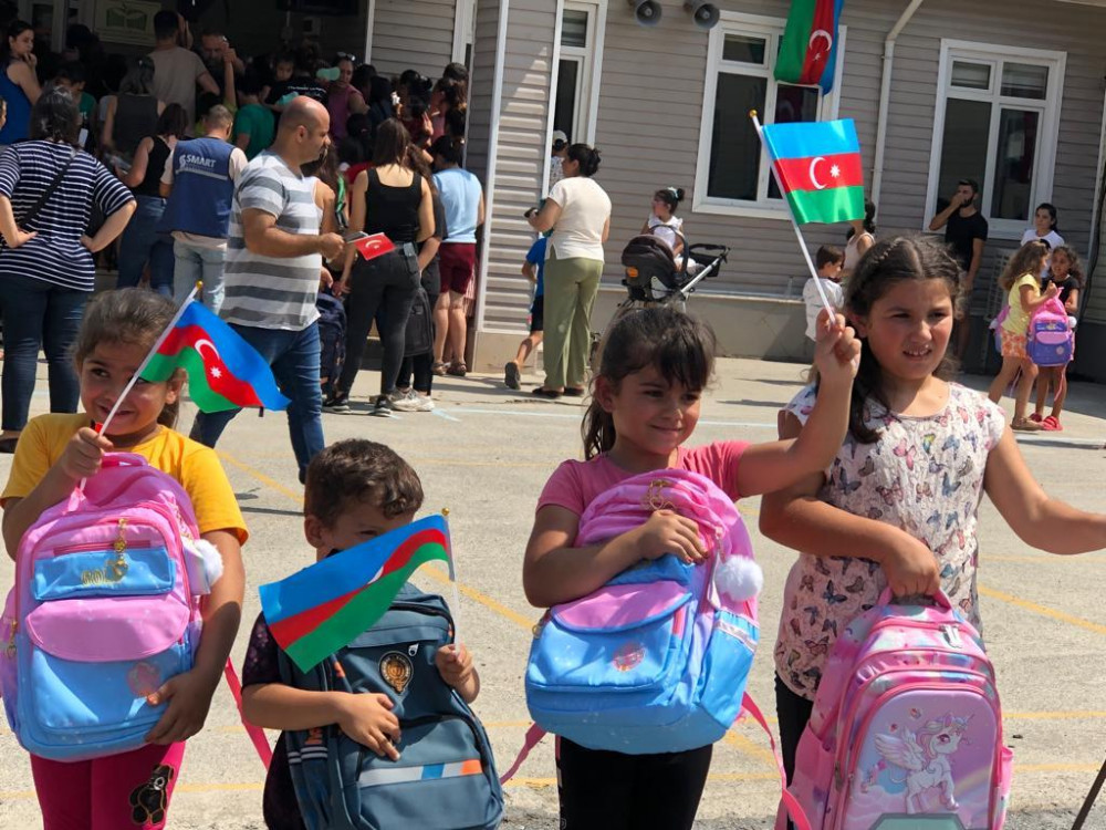 Azərbaycan Türkiyənin zəlzələdən zərərçəkən bölgəsinə 3000 məktəbli dəsti göndərib<font color=red> - FOTOLAR</font>