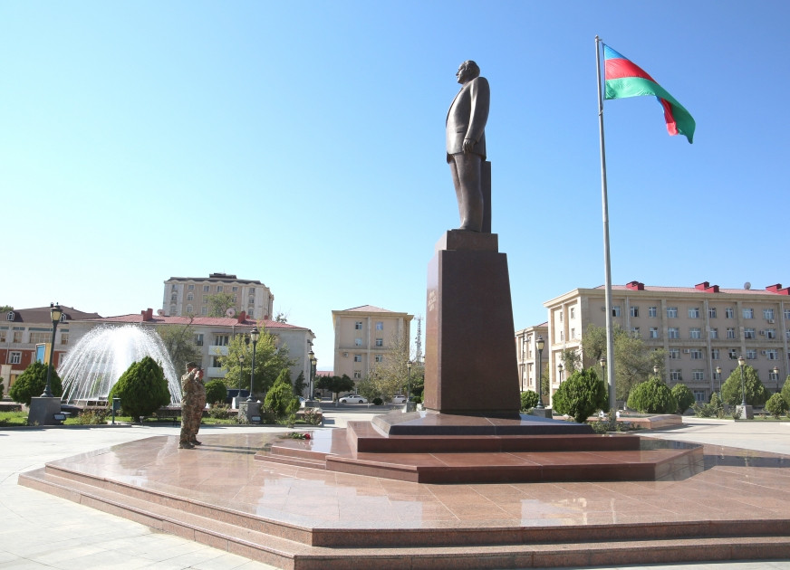 Hərbi Prokuror Naxçıvanda hərbçilərlə görüşüb<font color=red> - FOTOLAR</font>