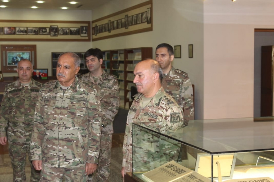 Hərbi Prokuror Naxçıvanda hərbçilərlə görüşüb<font color=red> - FOTOLAR</font>