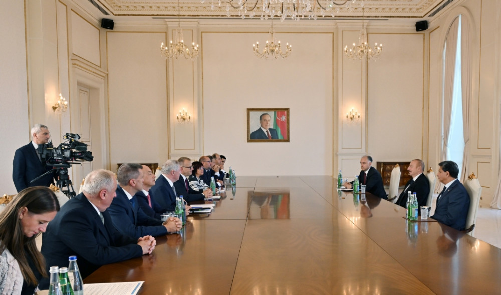 Prezident İlham Əliyev Slovakiya parlamenti sədrinin rəhbərlik etdiyi nümayəndə heyətini qəbul edib<font color=red> - FOTOLAR</font>