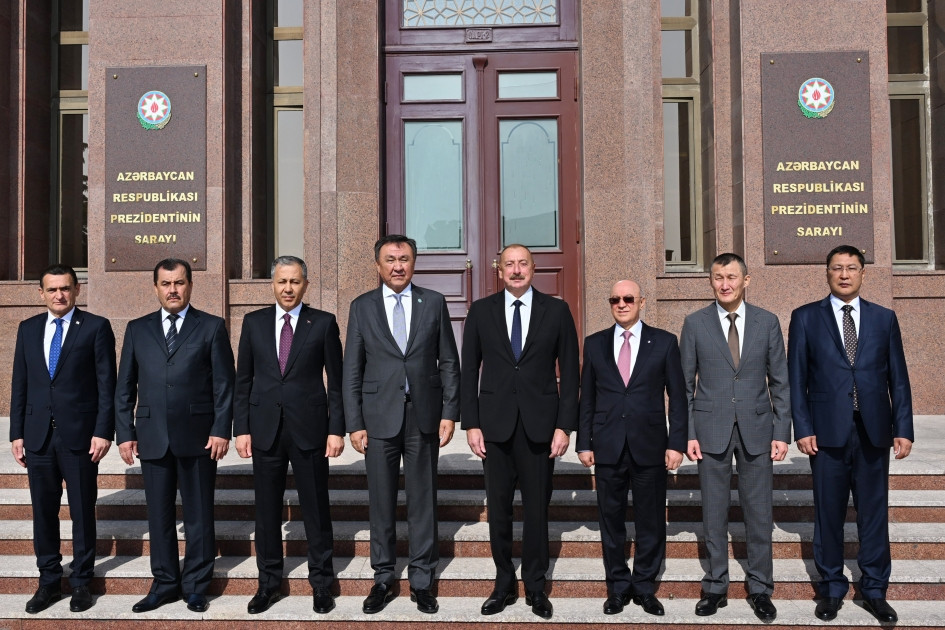 Prezident İlham Əliyev türk dövlətlərinin Bakıda keçirilən tədbirlərdə iştirak edən nazirlərini qəbul edib<font color='red'> - YENİLƏNİB</font><font color=red> - FOTOLAR</font>