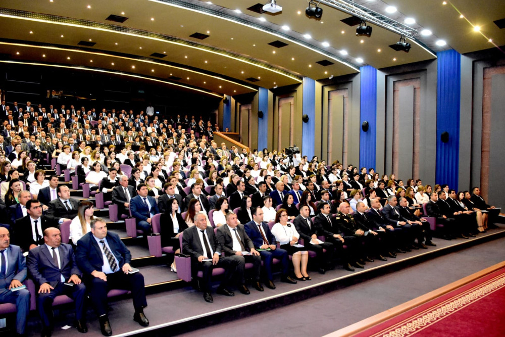 Naxçıvan Muxtar Respublikası təhsil işçilərinin konfransı keçirilib<font color=red> - FOTOLAR</font>