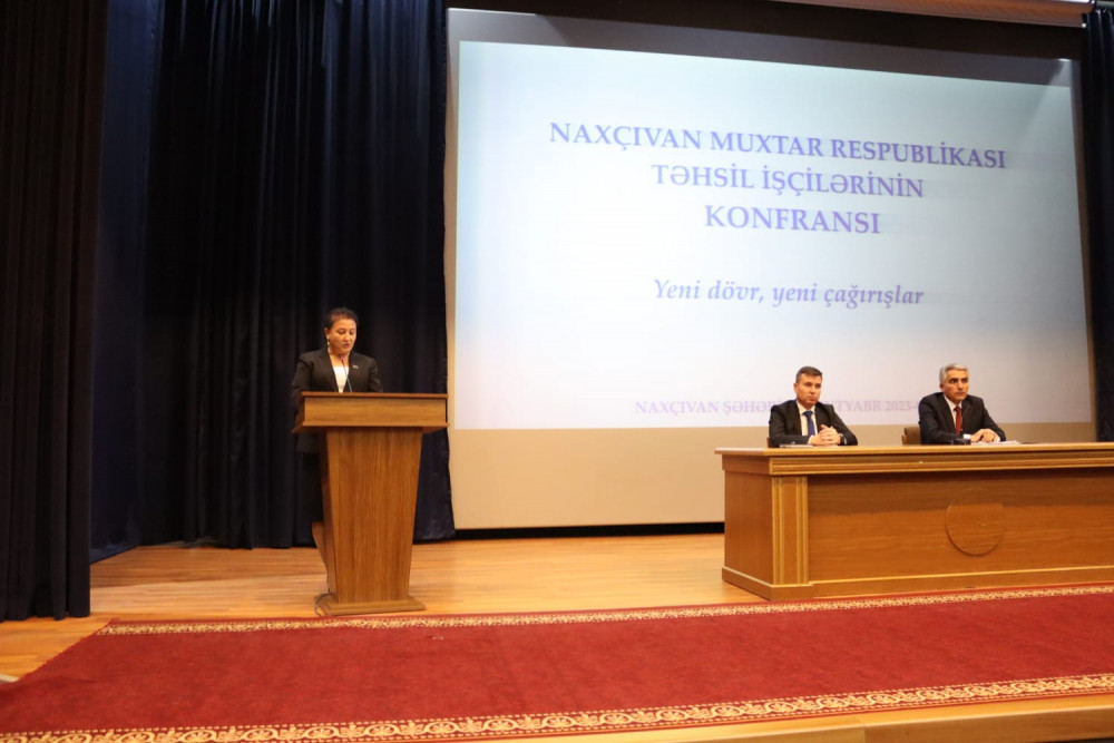 Naxçıvan Muxtar Respublikası təhsil işçilərinin konfransı keçirilib<font color=red> - FOTOLAR</font>