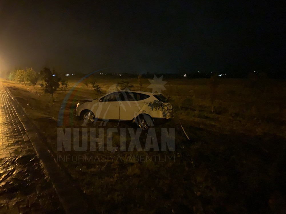 Naxçıvanda yağışlı hava şəraiti yol qəzasına səbəb olub, ölən və xəsarət alan var<font color=red> - FOTOLAR</font>