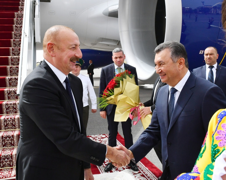Azərbaycan Prezidenti İlham Əliyev Tacikistana səfərə gedib<font color=red> - FOTOLAR</font>
