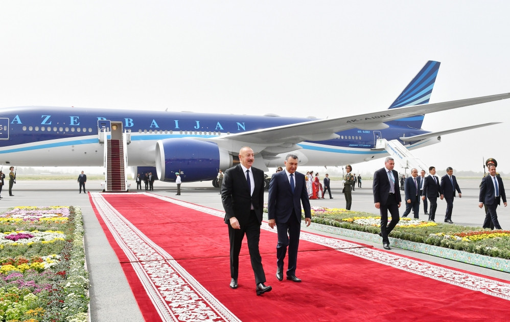 Azərbaycan Prezidenti İlham Əliyev Tacikistana səfərə gedib<font color=red> - FOTOLAR</font>