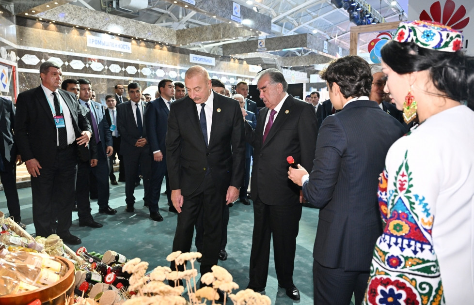 Düşənbədə 5-ci Məşvərət görüşündə iştirak edən dövlət başçıları “EKSPO Mərkəzi Asiya 2023” sərgisi ilə tanış olublar<font color='red'> - YENİLƏNİB</font><font color=red> - FOTOLAR</font>
