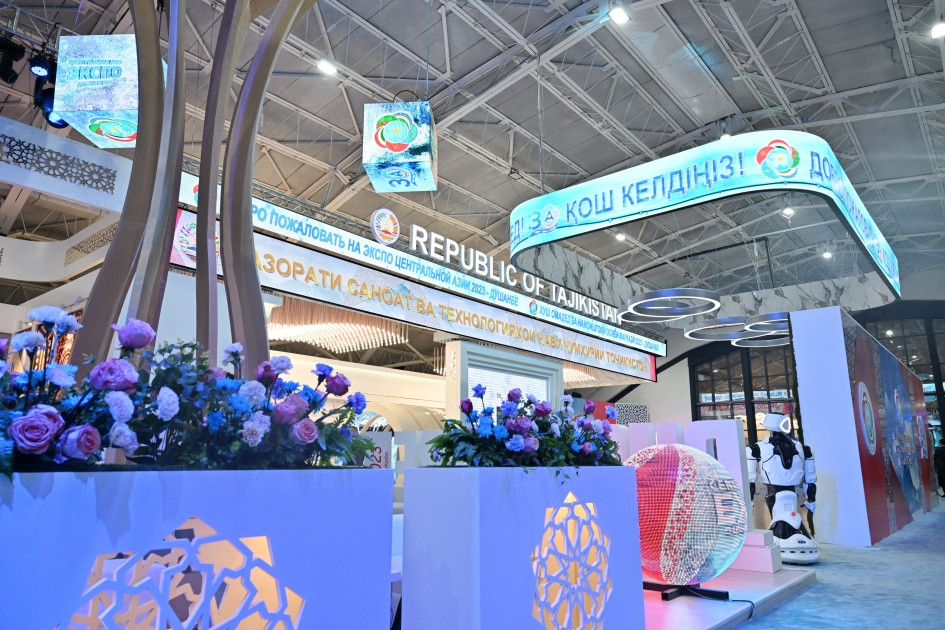Düşənbədə 5-ci Məşvərət görüşündə iştirak edən dövlət başçıları “EKSPO Mərkəzi Asiya 2023” sərgisi ilə tanış olublar<font color='red'> - YENİLƏNİB</font><font color=red> - FOTOLAR</font>