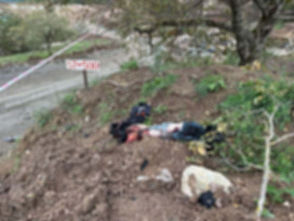 Xocavənddə minaya düşən nəqliyyat vasitəsinin görüntüləri yayılıb<font color=red> - FOTOLAR</font>