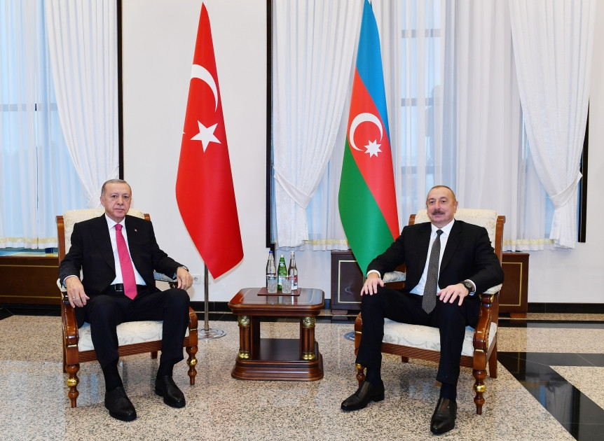 Türkiyə Prezidenti Rəcəb Tayyib Ərdoğan Azərbaycana rəsmi səfərə gəlib<font color=red> - FOTOLAR</font>