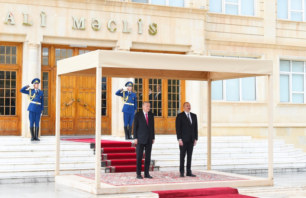 Naxçıvanda Türkiyə Prezidenti Rəcəb Tayyib Ərdoğanın rəsmi qarşılanma mərasimi olub<font color=red> - FOTOLAR</font>