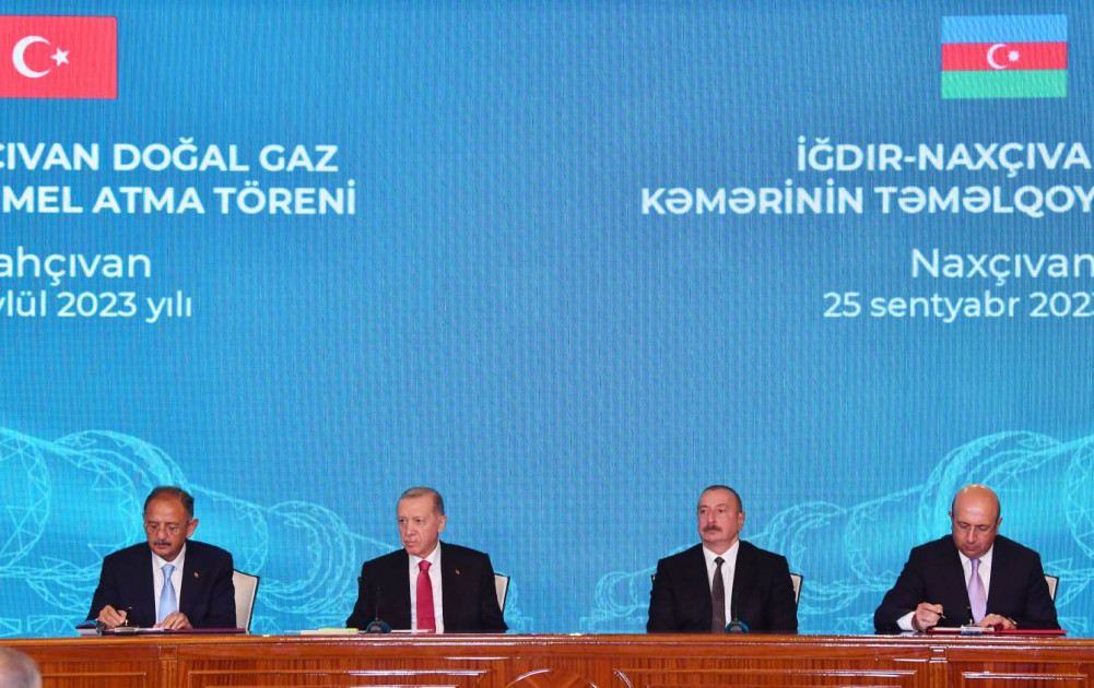 Azərbaycan-Türkiyə sənədləri imzalanıb <font color='red'> - YENİLƏNİB</font><font color=red> - FOTOLAR</font>