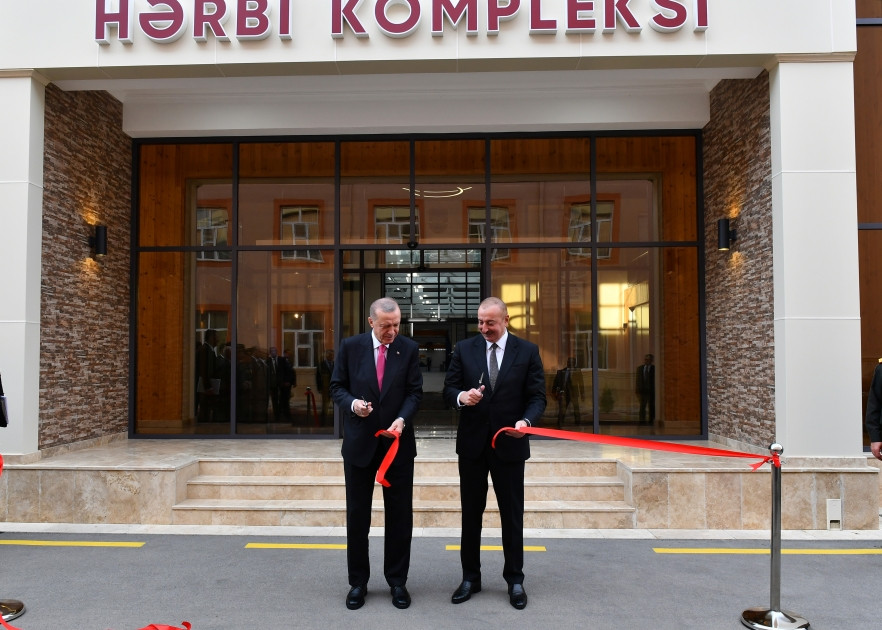 Azərbaycan və Türkiyə prezidentləri Naxçıvan Bərpa-istehsalat hərbi kompleksinin açılışında iştirak ediblər<font color='red'> - YENİLƏNƏCƏK</font><font color=red> - FOTOLAR</font>