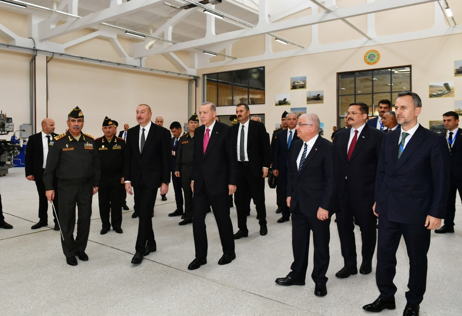 Azərbaycan və Türkiyə prezidentləri Naxçıvan Bərpa-istehsalat hərbi kompleksinin açılışında iştirak ediblər<font color='red'> - YENİLƏNƏCƏK</font><font color=red> - FOTOLAR</font>