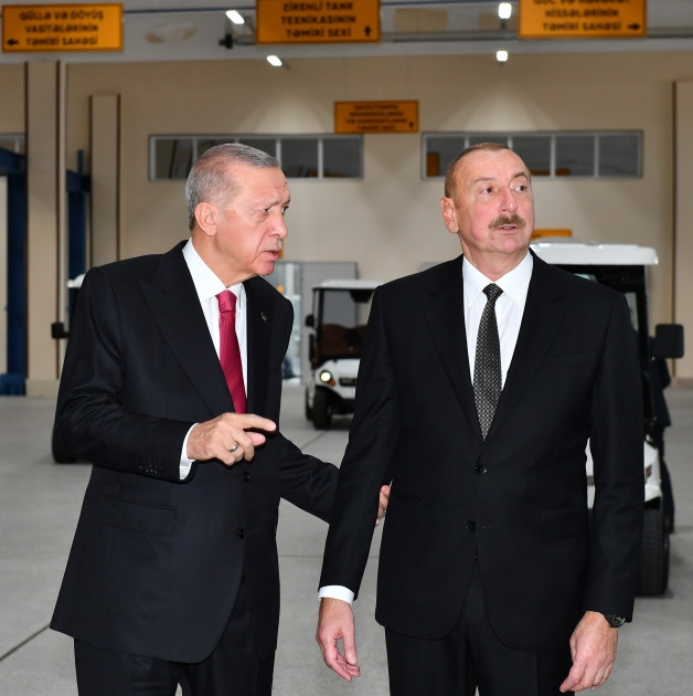 Azərbaycan və Türkiyə prezidentləri Naxçıvan Bərpa-istehsalat hərbi kompleksinin açılışında iştirak ediblər<font color='red'> - YENİLƏNƏCƏK</font><font color=red> - FOTOLAR</font>