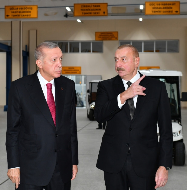 Azərbaycan və Türkiyə prezidentləri Naxçıvan Bərpa-istehsalat hərbi kompleksinin açılışında iştirak ediblər<font color='red'> - YENİLƏNƏCƏK</font><font color=red> - FOTOLAR</font>