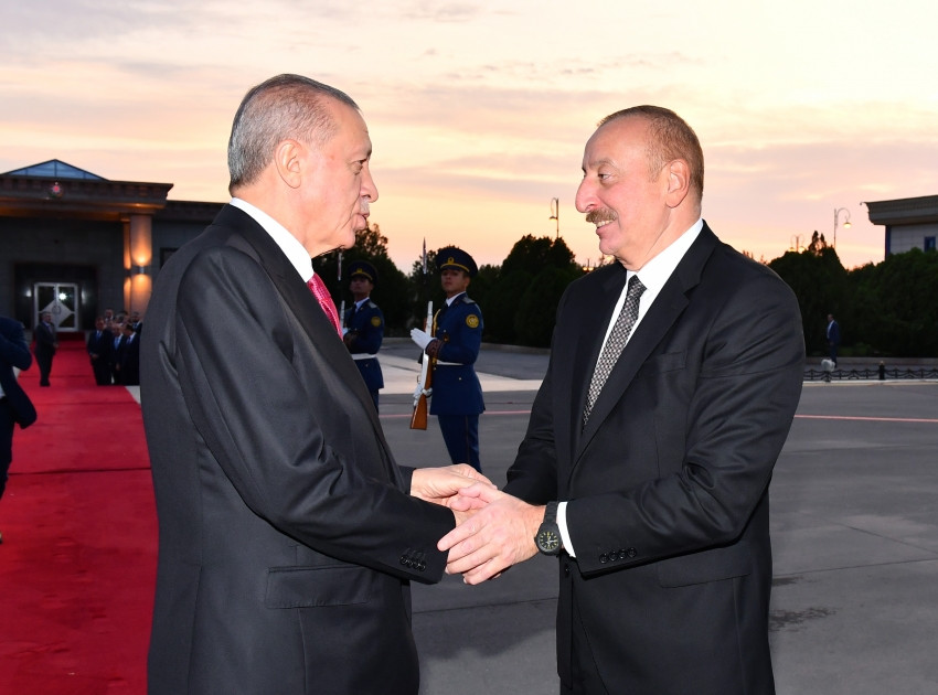 Türkiyə Prezidenti Rəcəb Tayyib Ərdoğanın Azərbaycana rəsmi səfəri başa çatıb<font color='red'> - YENİLƏNİB</font><font color=red> - FOTOLAR</font>