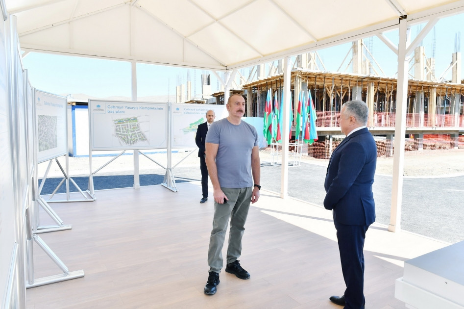 Prezident İlham Əliyev Cəbrayıl Yaşayış Kompleksində aparılan tikinti işləri ilə tanış olub<font color='red'> - YENİLƏNİB</font><font color=red> - FOTOLAR</font>