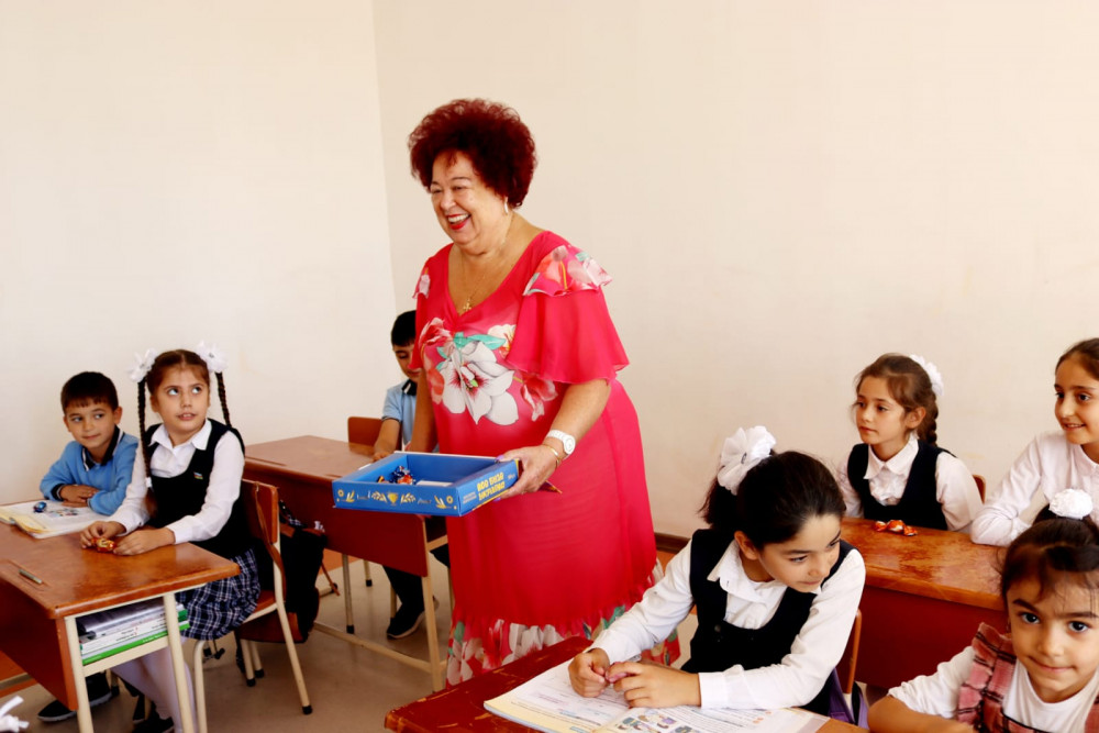 İrpendəki Zərifə Əliyeva adına Xarici dillər liseyi ilə Şahtaxtı orta məktəbi əməkdaşlıq edəcək<font color=red> - FOTOLAR</font>