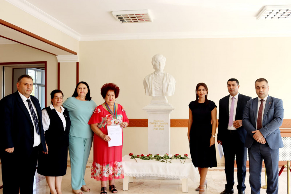 İrpendəki Zərifə Əliyeva adına Xarici dillər liseyi ilə Şahtaxtı orta məktəbi əməkdaşlıq edəcək<font color=red> - FOTOLAR</font>
