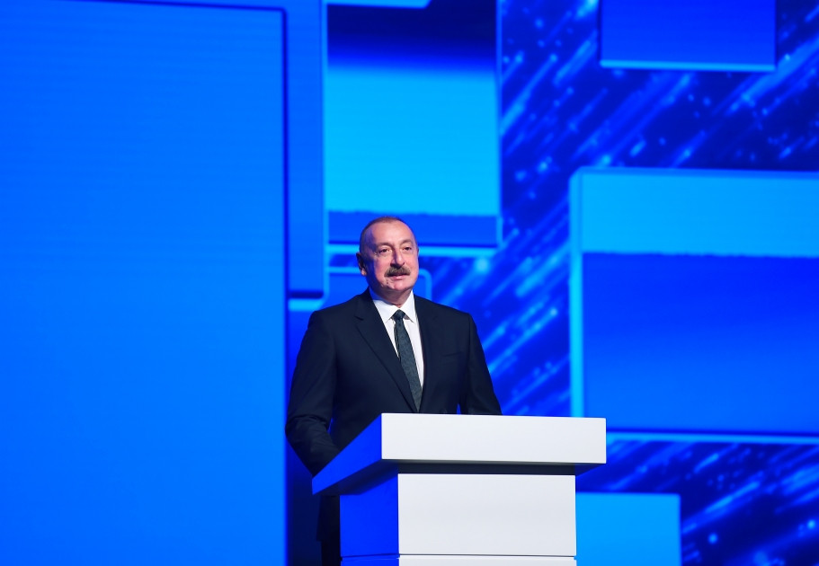 Prezident İlham Əliyev və Mehriban Əliyeva Bakı Konqres Mərkəzində 74-cü Beynəlxalq Astronavtika Konqresinin açılış mərasimində iştirak edirlər<font color='red'> - YENİLƏNİB</font><font color=red> - FOTOLAR</font>