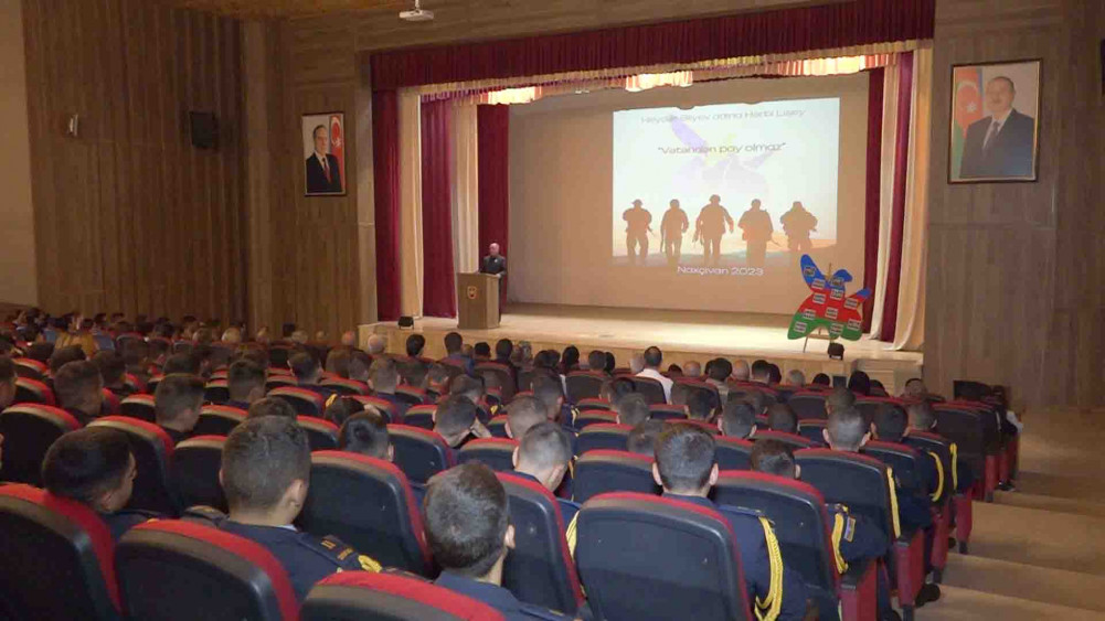 Heydər Əliyev adına Hərbi Liseyin təşkilatçılığı ilə şəhidlərimizə həsr olunmuş “Vətəndən pay olmaz” adlı tədbir keçirilib<font color=red> - FOTOLAR</font>
