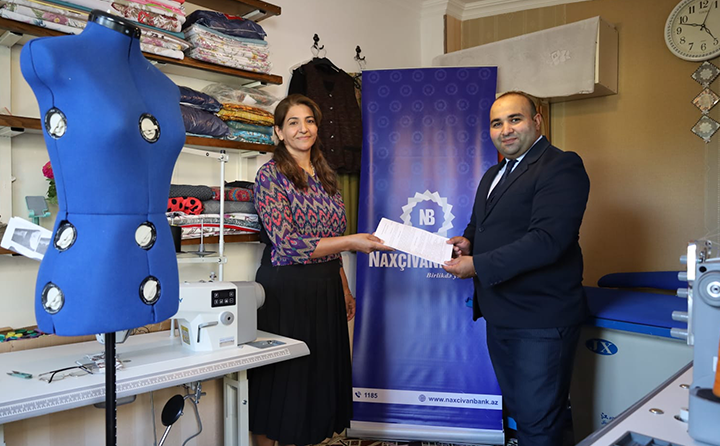 "Naxçıvanbank" özünüməşğulluq layihəsi çərçivəsində növbəti 4 vətəndaşa dəstək olub<font color=red> - FOTOLAR</font>
