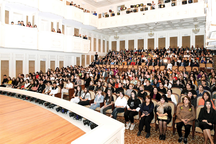 Naxçıvan teatrının 141-ci mövsümünün açılış mərasimi olub<font color=red> - FOTOLAR</font>