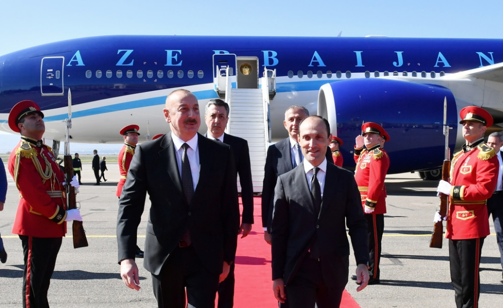 Azərbaycan Prezidenti İlham Əliyev Gürcüstana işgüzar səfərə gedib<font color=red> - FOTOLAR</font>