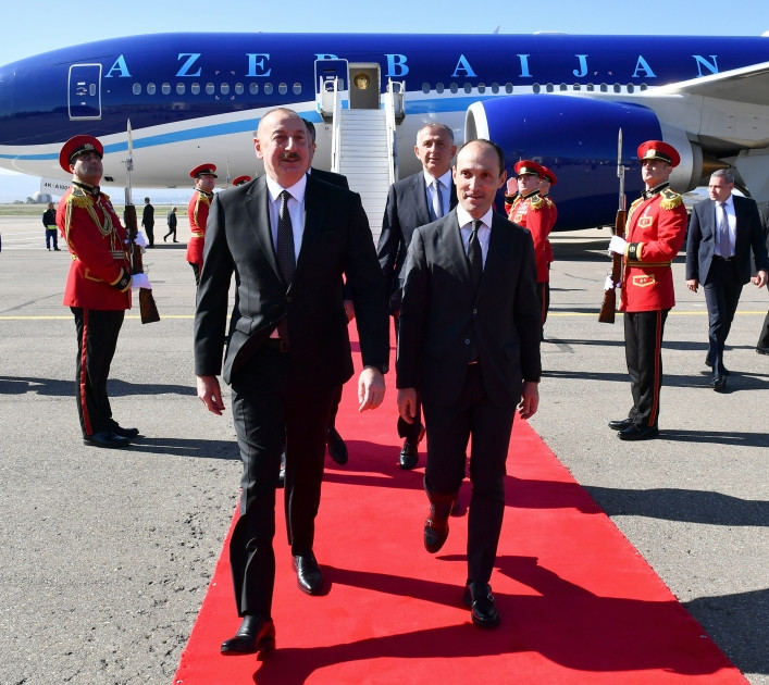 Azərbaycan Prezidenti İlham Əliyev Gürcüstana işgüzar səfərə gedib<font color=red> - FOTOLAR</font>