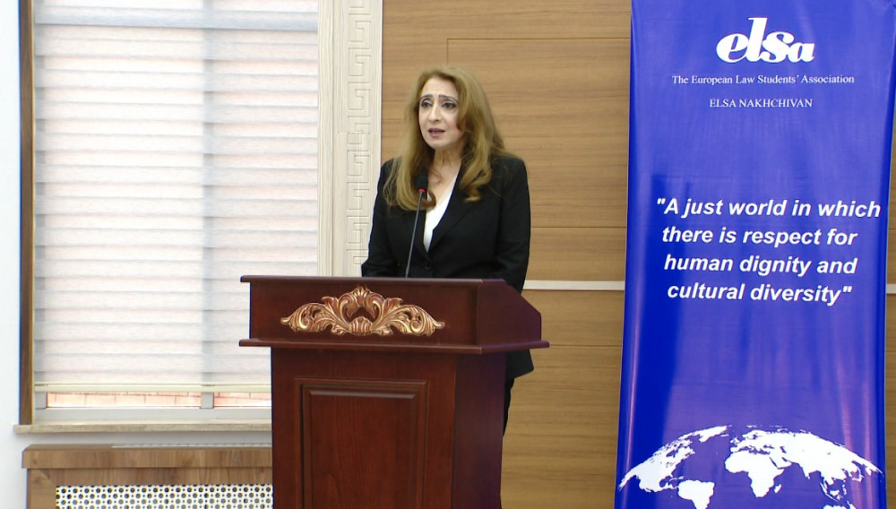 Naxçıvan Dövlət Universitetinin Beynəlxalq Məktədində ELSA Naxçıvanın təqdimatı olub<font color=red> - FOTOLAR</font>