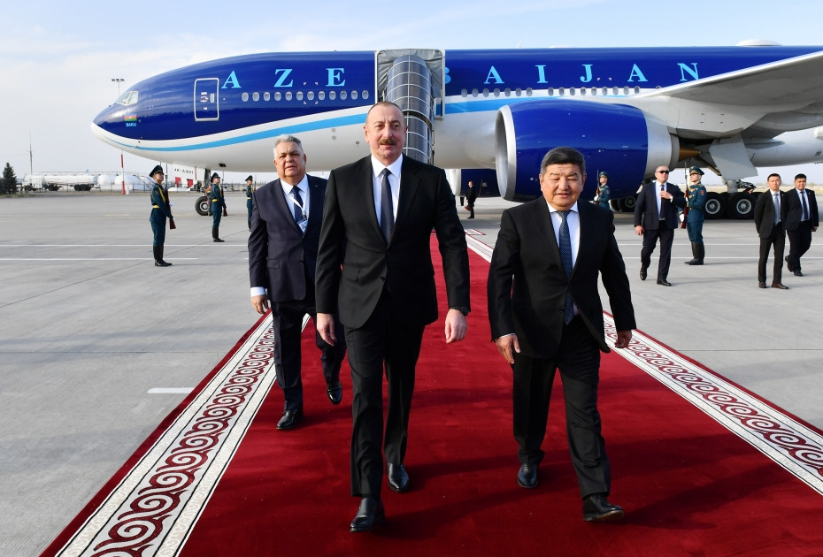 Azərbaycan Prezidenti İlham Əliyev Qırğızıstana səfərə gedib<font color=red> - FOTOLAR</font>