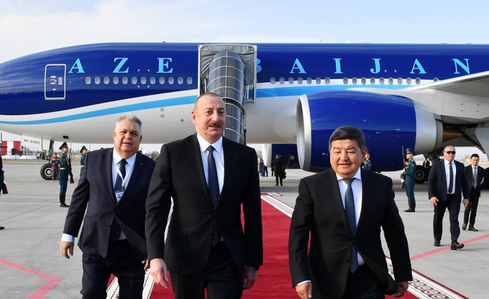 Azərbaycan Prezidenti İlham Əliyev Qırğızıstana səfərə gedib<font color=red> - FOTOLAR</font>