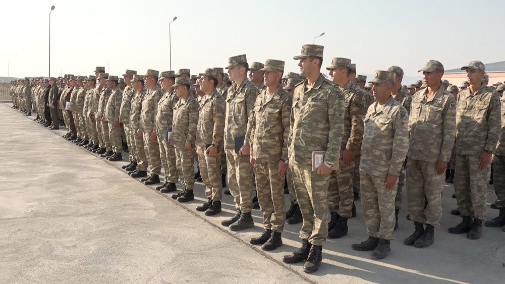 Əlahiddə Ümumqoşun Orduda bütün növ silah və texnika payız-qış istismar rejiminə keçirilir <font color=red> - FOTOLAR</font>