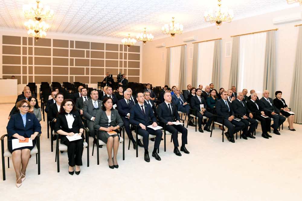Prezident İlham Əliyevin Azərbaycan Respublikasının Prezidenti seçilməsinin 20-ci ildönümü münasibətilə Ali Məclisin xüsusi iclası keçirilib<font color=red> - FOTOLAR</font>