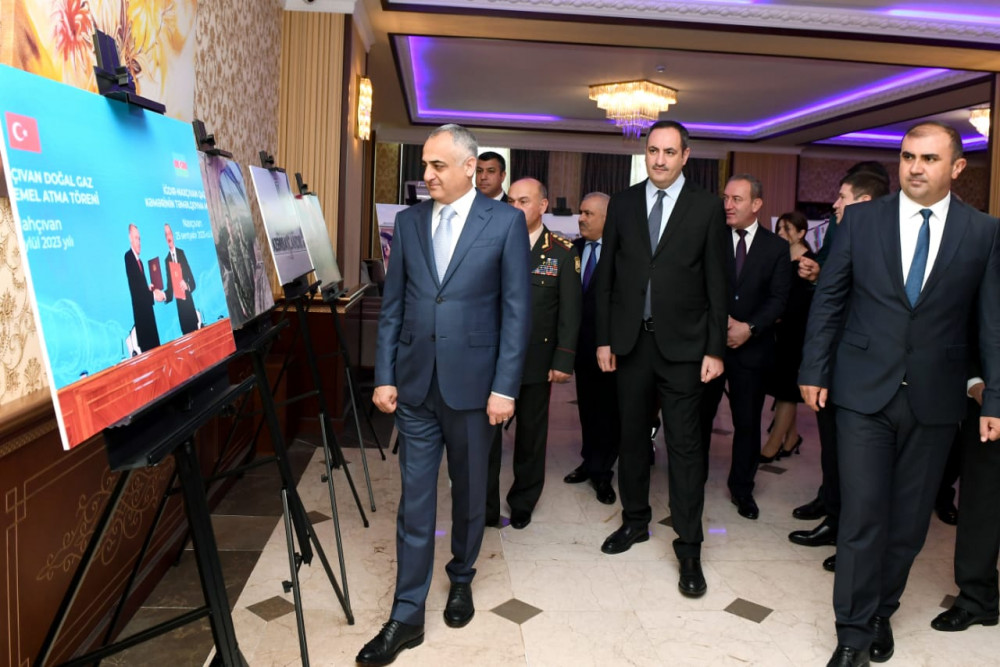 Naxçıvanda “Güclü lider: Müzəffər Ali Baş Komandan” mövzusunda tədbir keçirilib<font color='red'> - YENİLƏNİB</font><font color=red> - FOTOLAR</font>